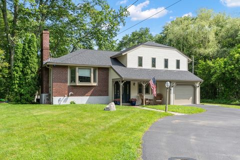 18 Mann Street Bellingham MA 02019