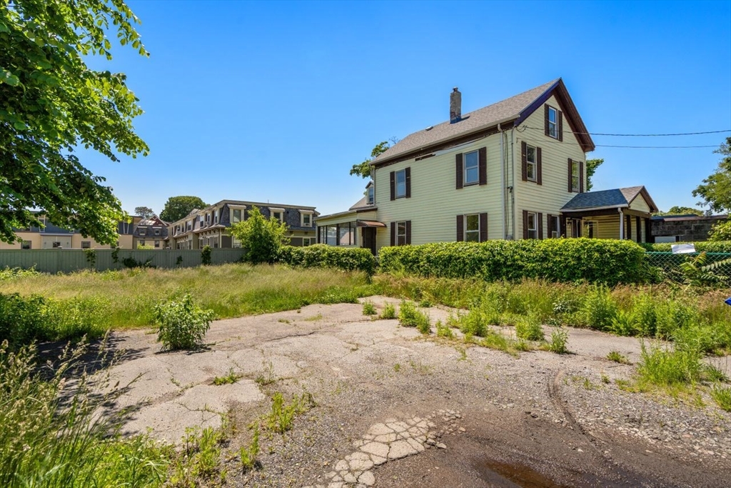 2 Magnolia Pl