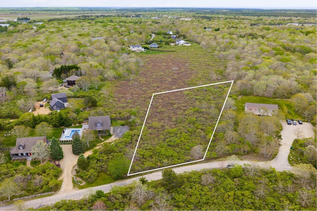 Photo 1 of 4 — 25 Coffins Field Rd, Edgartown, MA 02539