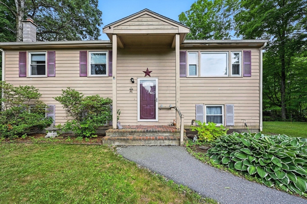 32 Maple St