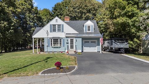 21 Plymouth St Gardner MA 01440