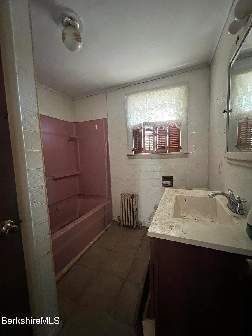 16 King Street, Pittsfield, MA, 16 King Street, Pittsfield, MA Photo #6