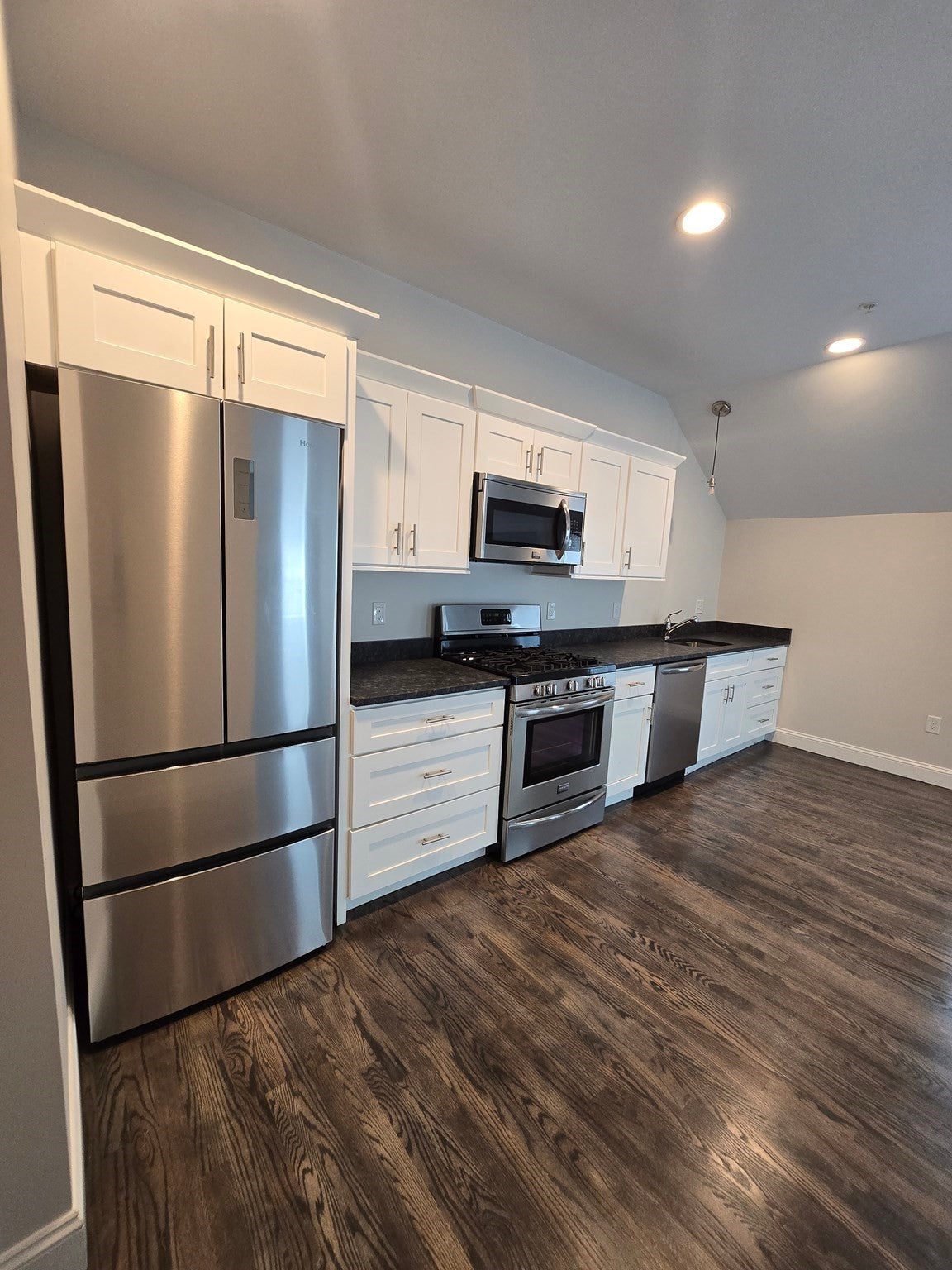 285 Saint George Street 203