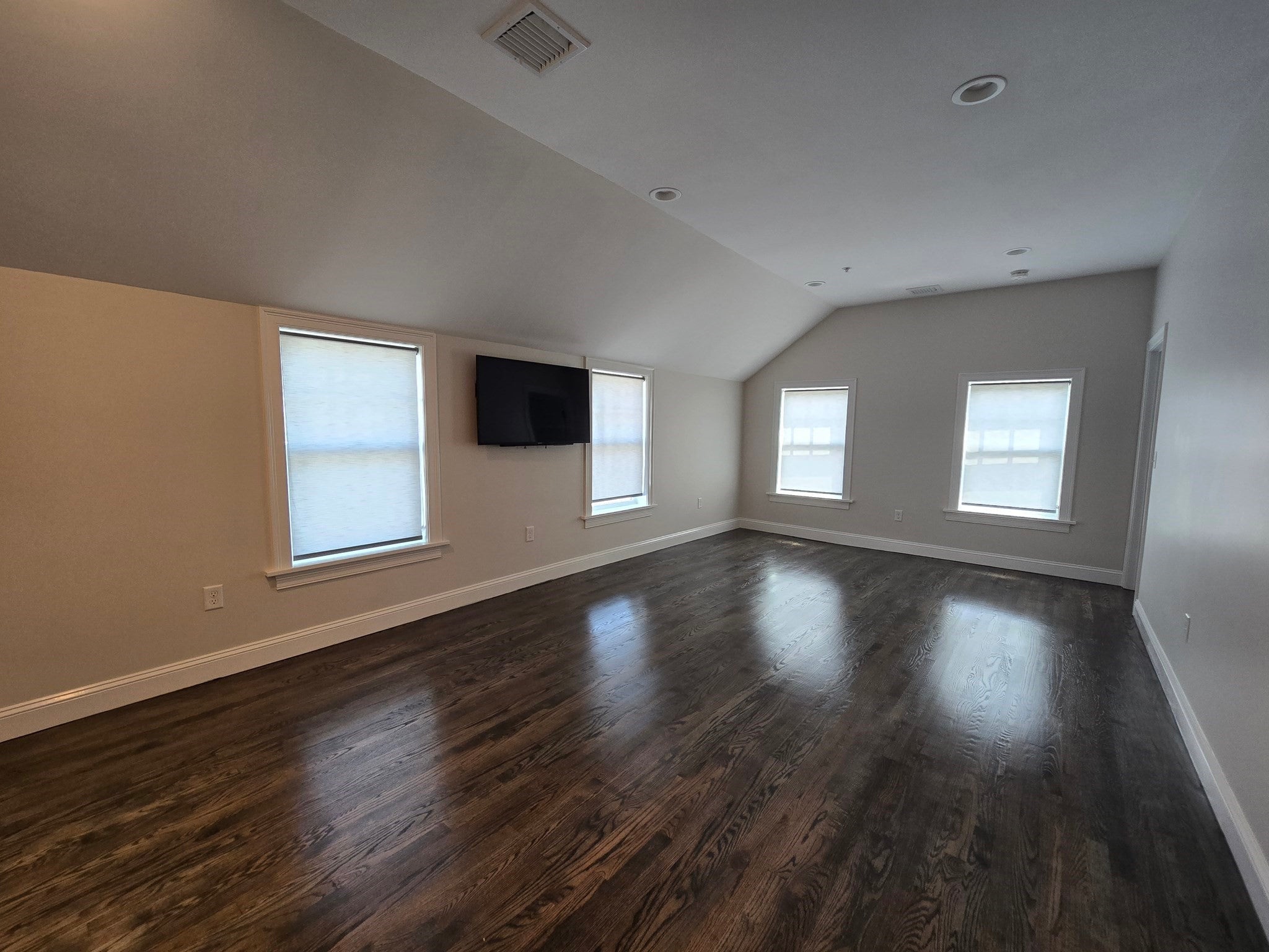 285 Saint George Street 203