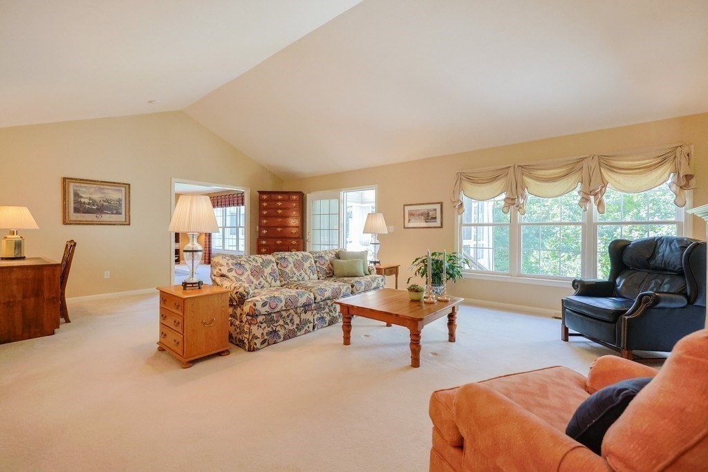 9 Shaker Way 9