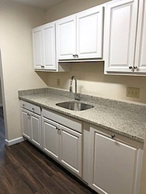 30 E Bluff Rd 30 Ashland MA 01721