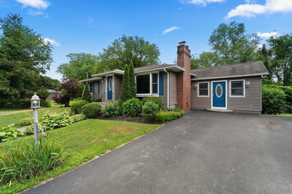 15 Chunis Ave