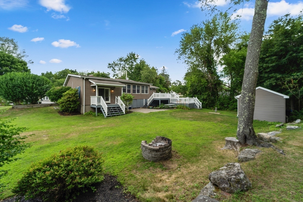 15 Chunis Ave