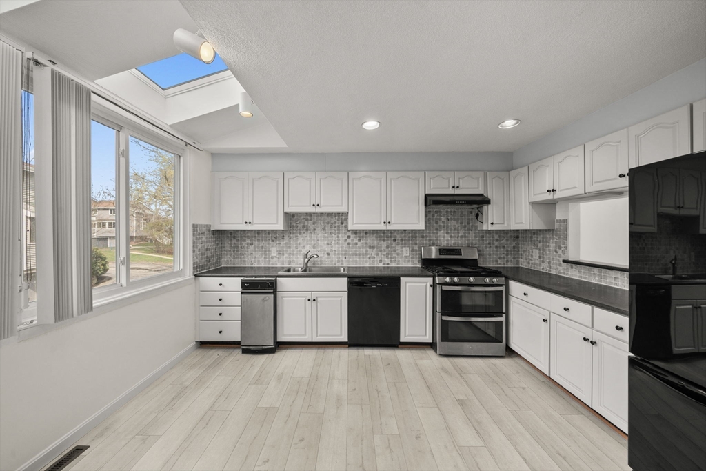 255 North Rd 10