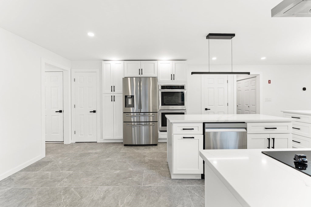 3 Stetson Cir