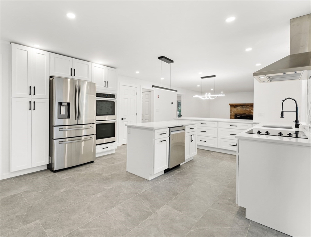 3 Stetson Cir