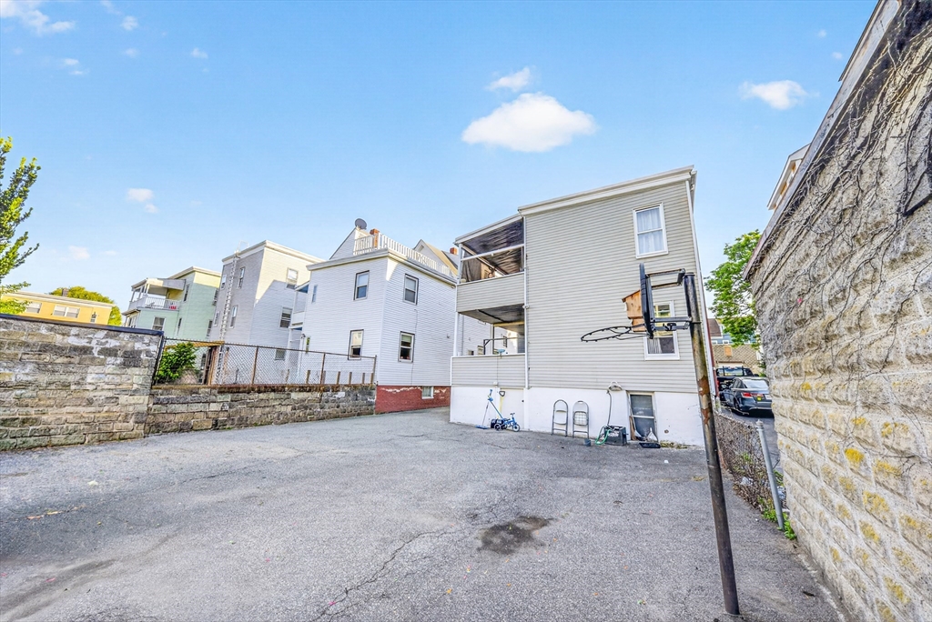 39 Derby St