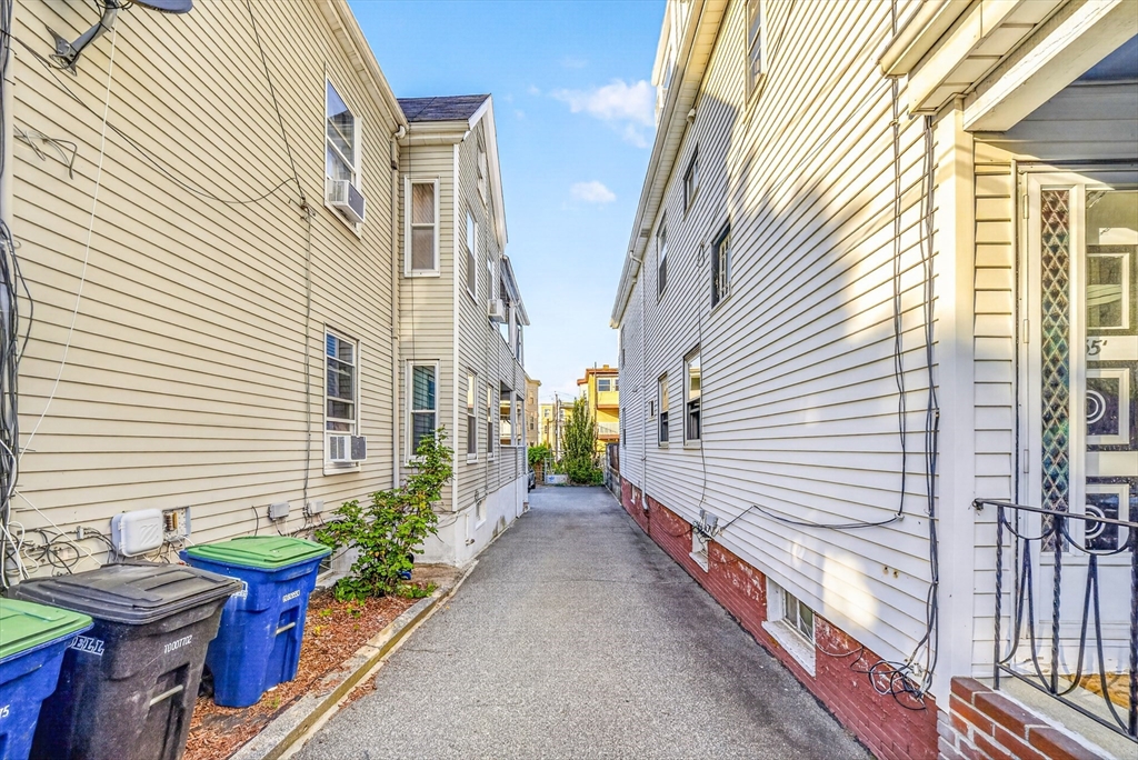 39 Derby St