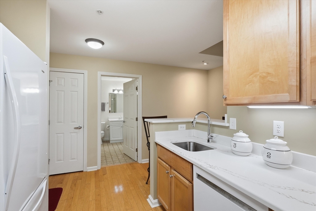 38 Village Rd #110, Middleton, MA Photo #12
