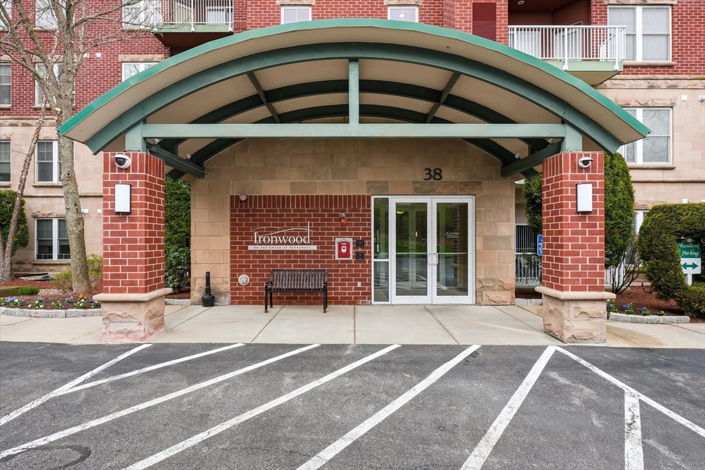 38 Village Rd #110, Middleton, MA Photo #2