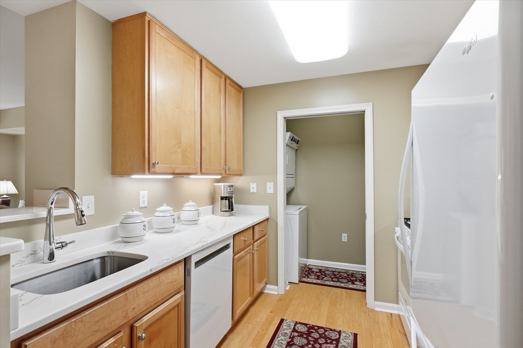 38 Village Rd #110, Middleton, MA Photo #11