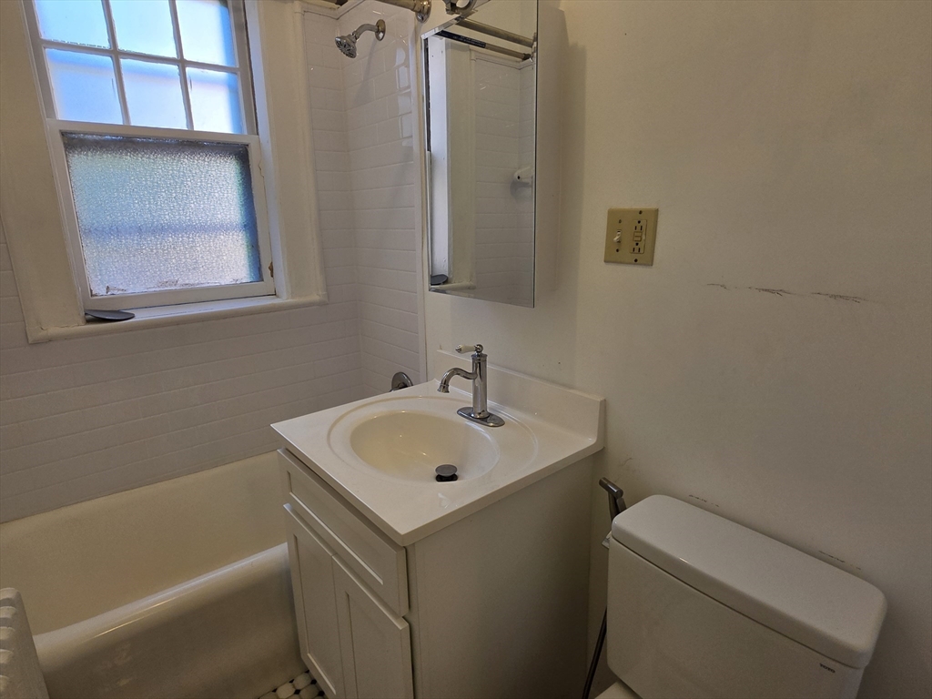 22 Concord AVE #11, Cambridge, MA Photo #12