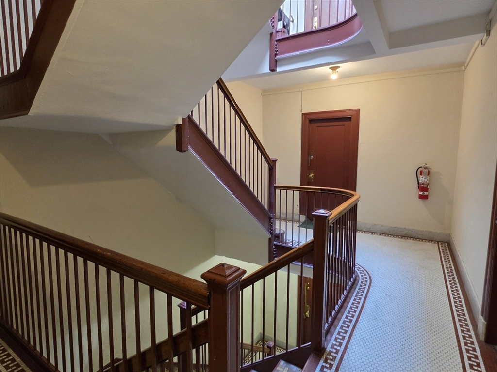 22 Concord AVE #11, Cambridge, MA Photo #13