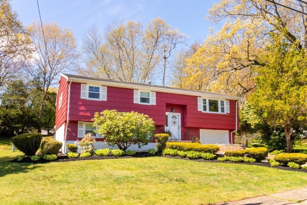 89 Fernandez Cir, Randolph, MA Photo #25