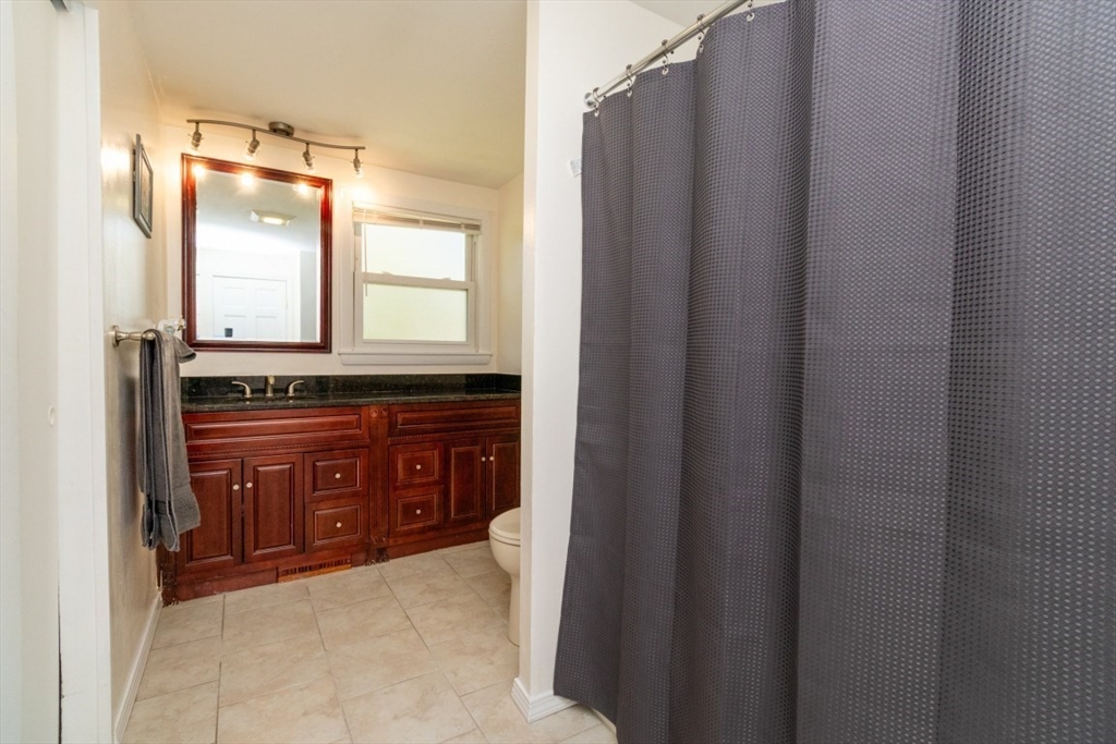 89 Fernandez Cir, Randolph, MA Photo #17