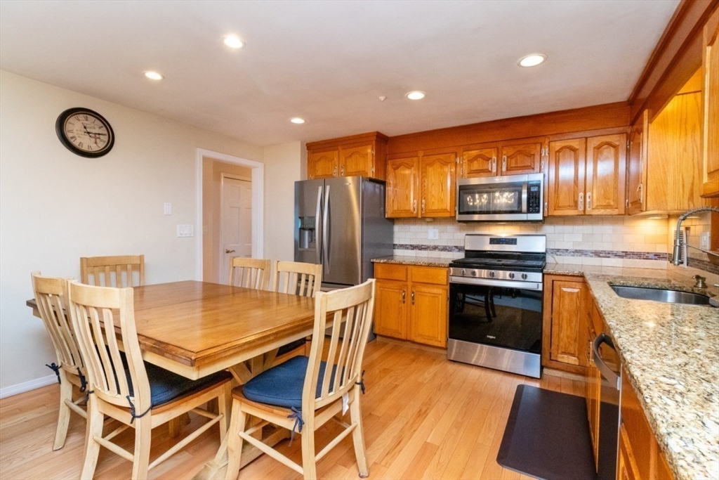 89 Fernandez Cir, Randolph, MA Photo #4