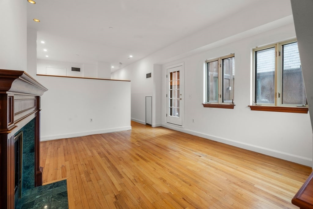 2 Clarendon St 505