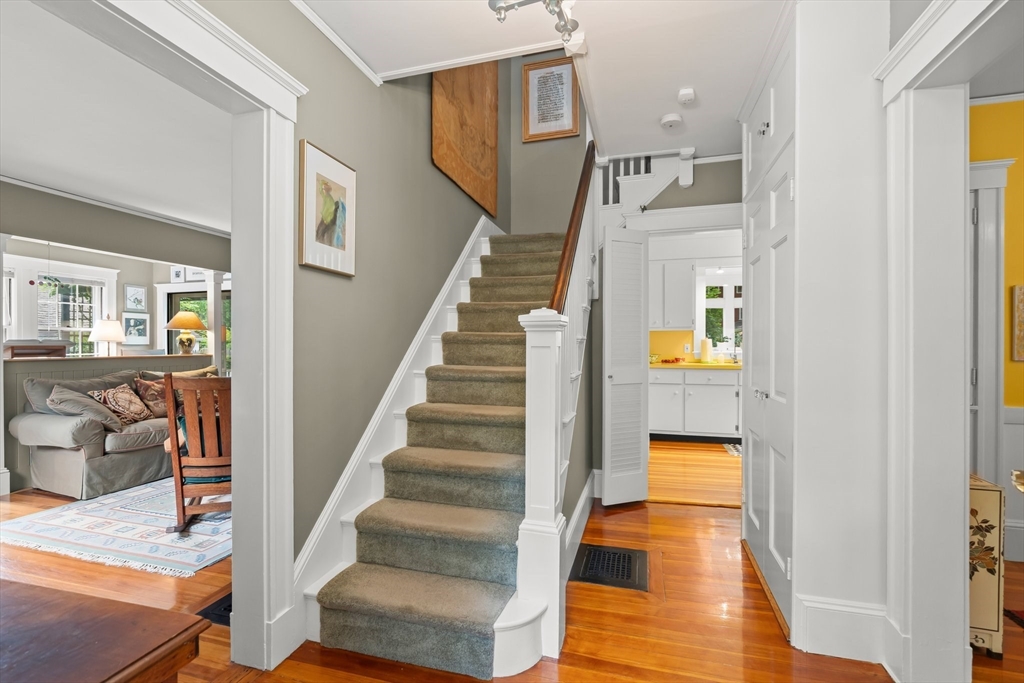 21 Marsh St