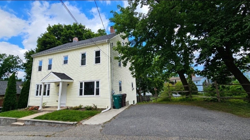 48 Watson St