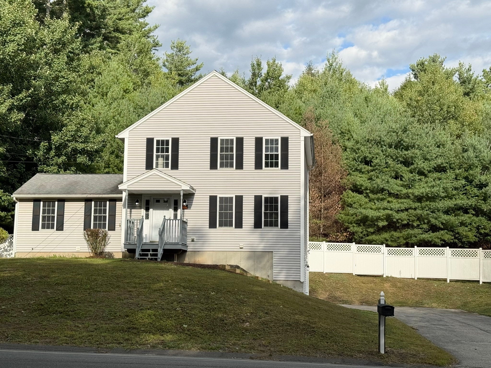 Photo of 711 S Barre Road, Barre, MA