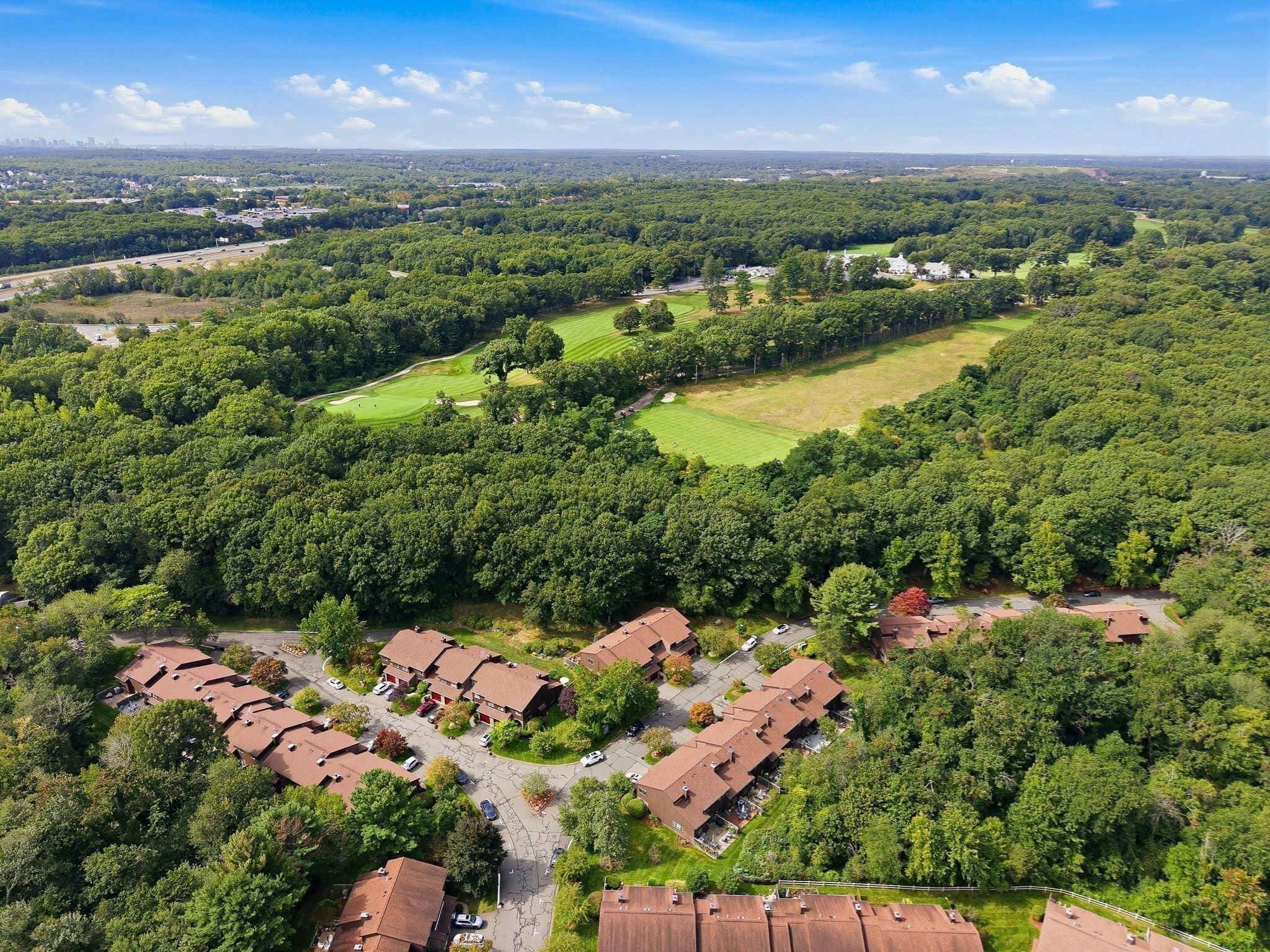 16 Country Club Rd 16