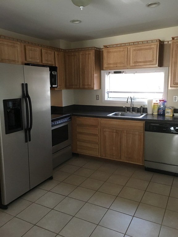 Photo of 957 Temple St, Whitman, MA