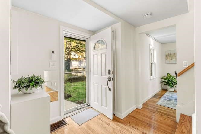 567 Poplar St, Boston, MA Photo #4