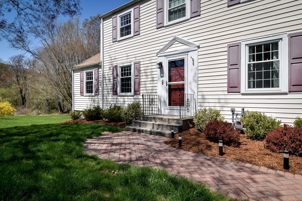 15 Maple Lane