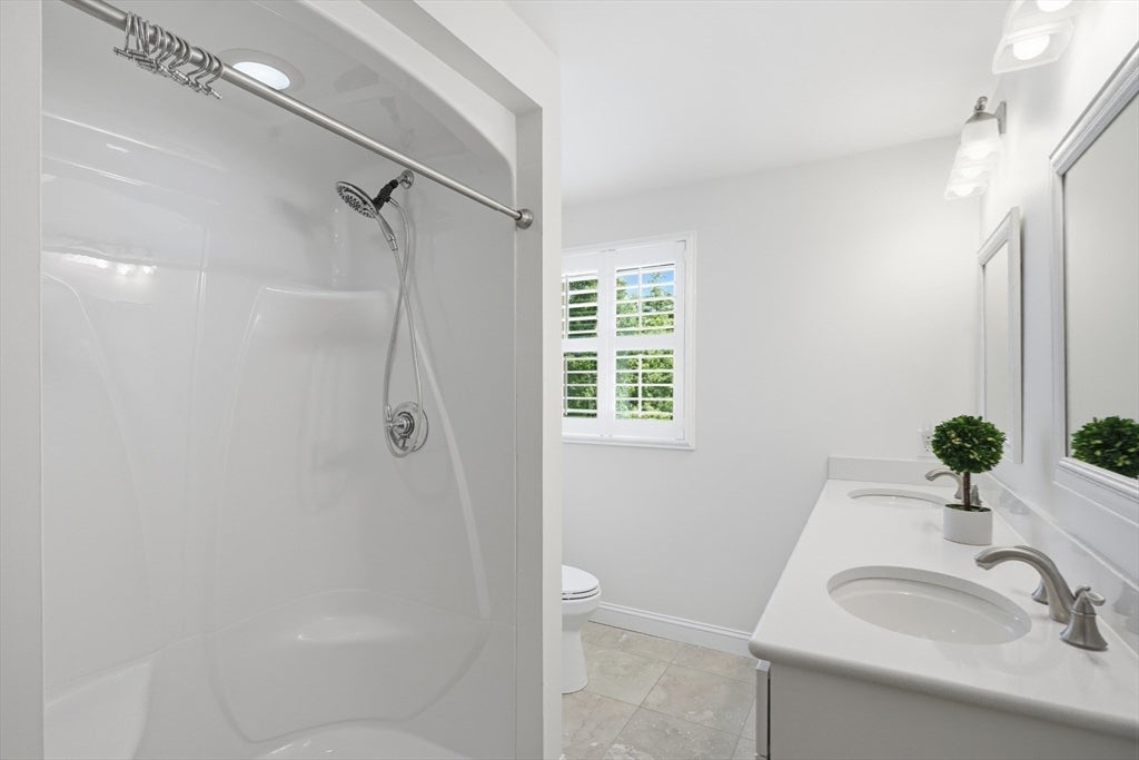 1566 Victory Hwy, North Smithfield, RI, 1566 Victory Hwy, North Smithfield, RI Photo #12