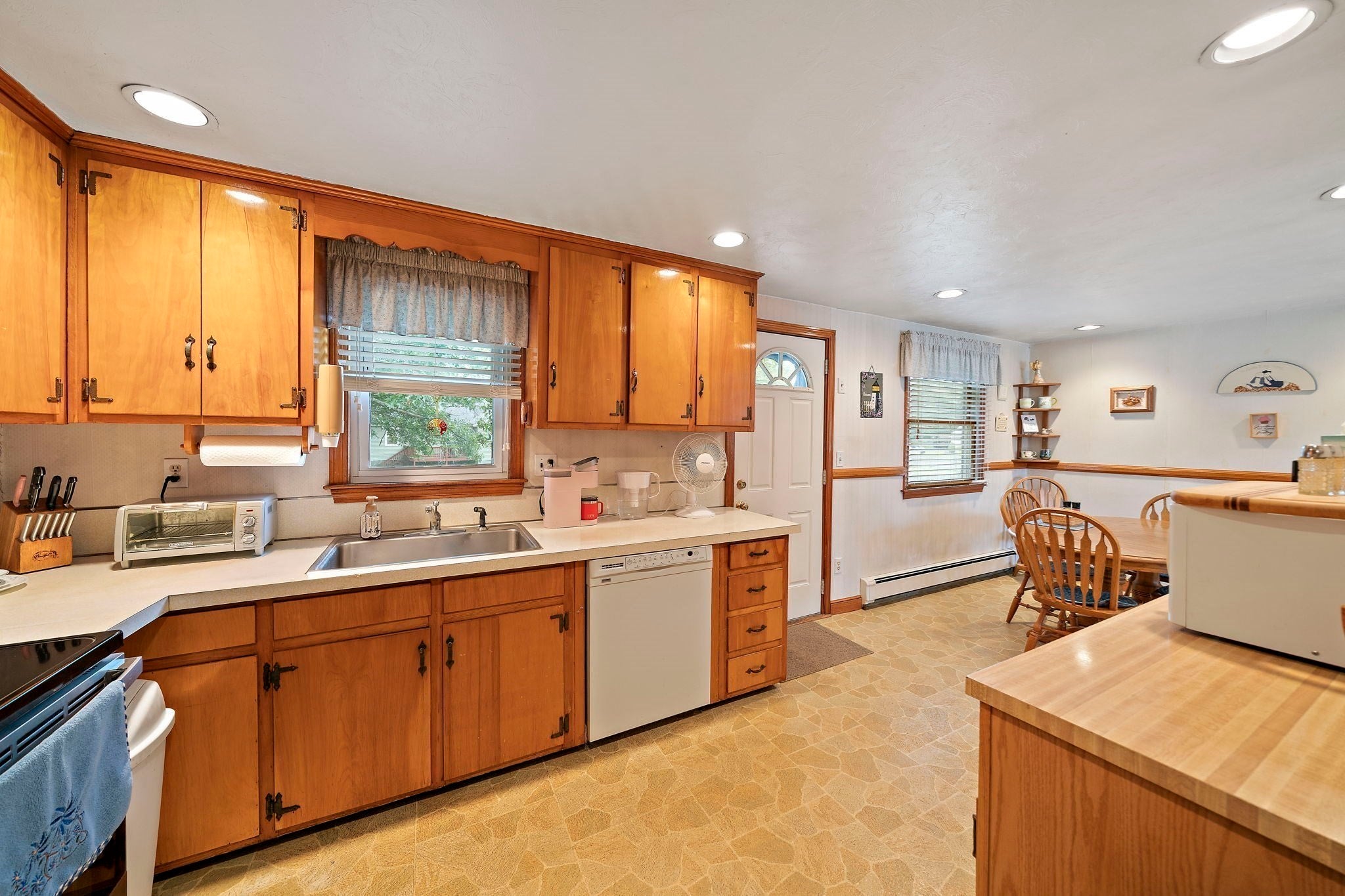 14 Gerald Avenue, Randolph, MA, 14 Gerald Avenue, Randolph, MA Photo #5