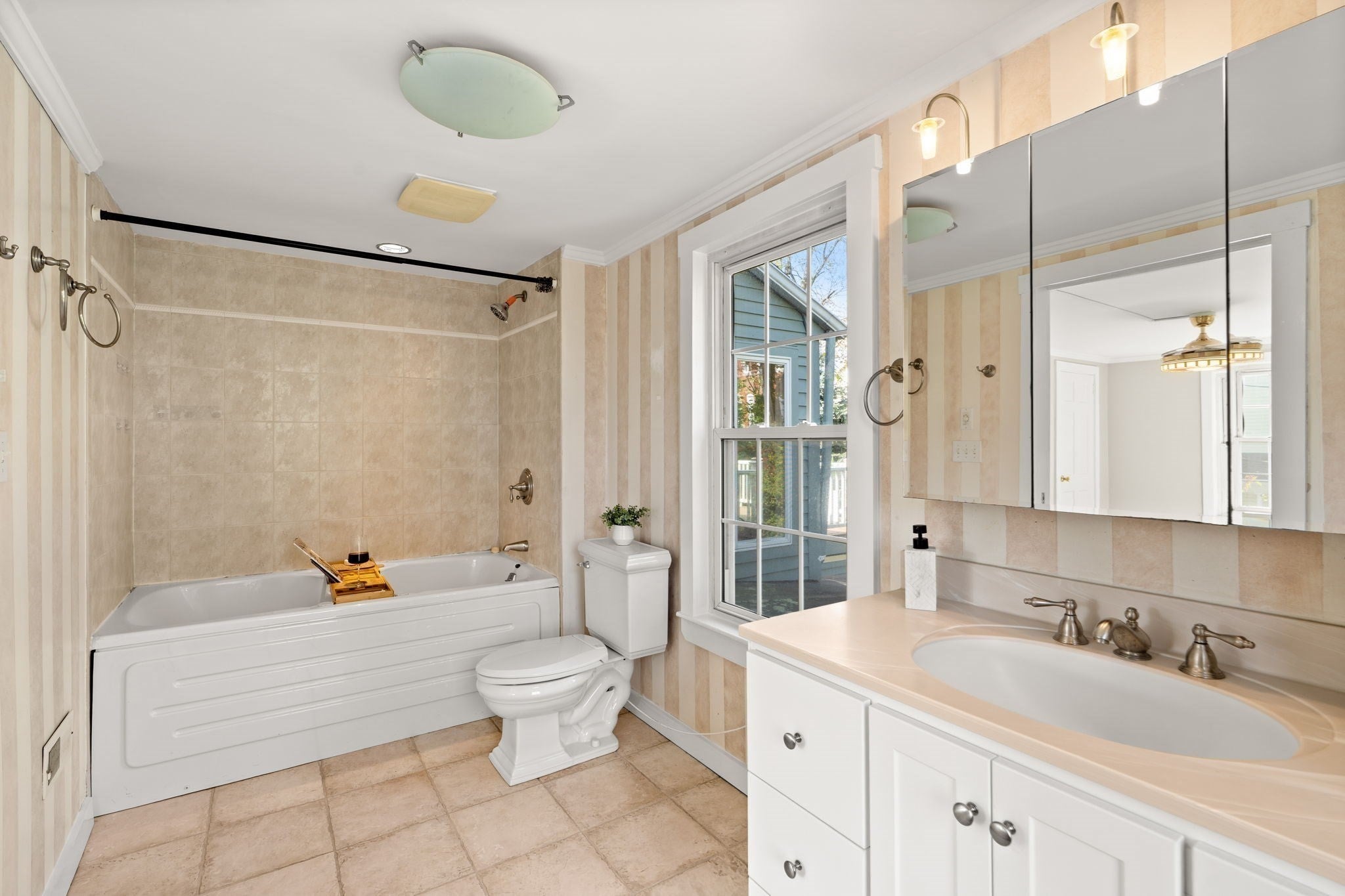 45 Prospect St #2, Marblehead, MA Photo #16