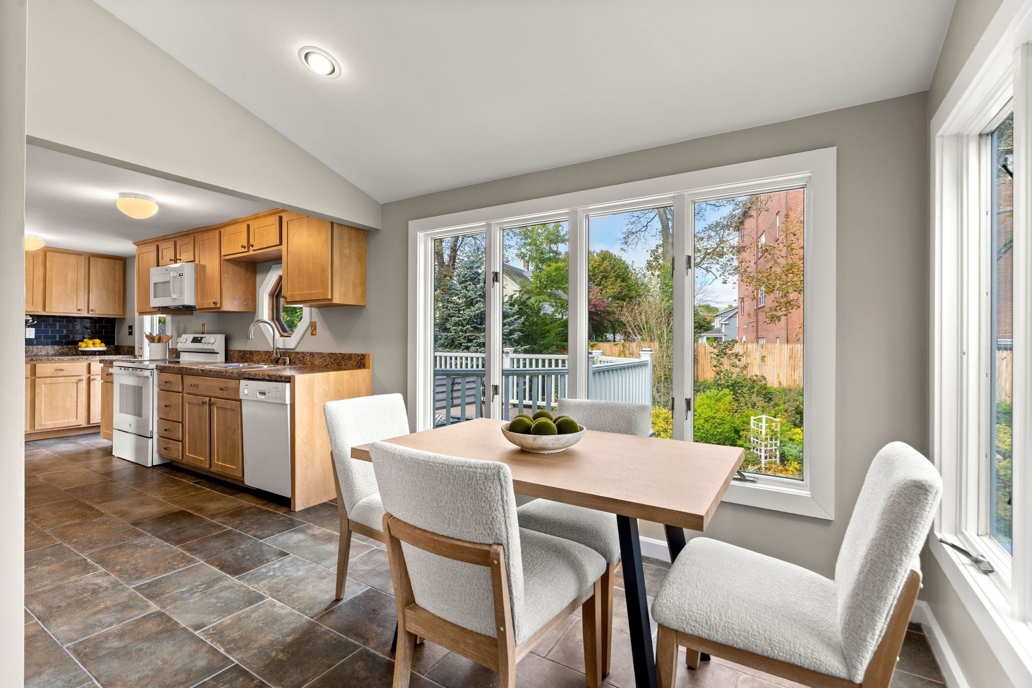 45 Prospect St #2, Marblehead, MA Photo #11