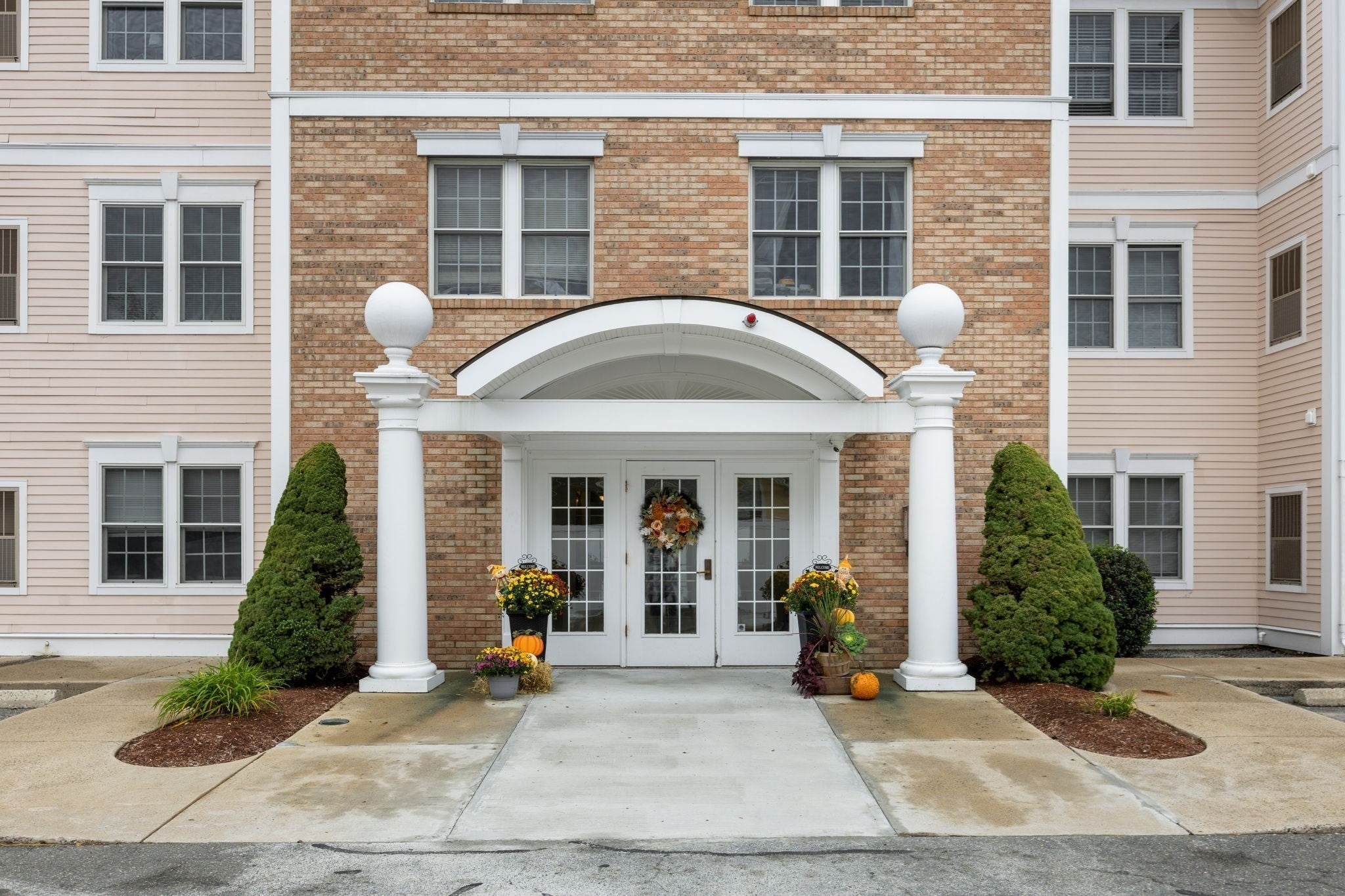 1 Millbrook Lane #314, Wakefield, MA Photo #2
