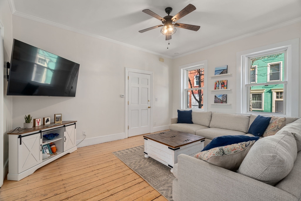 96 Baldwin St 1