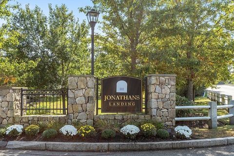 Photo of 420 John Mahar Hwy #202, Braintree, MA 02184 (MLS # 73497581)