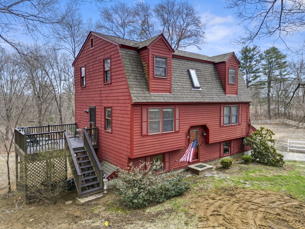 6 Skunk Rd