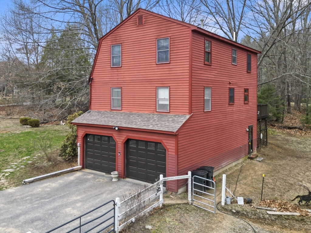 6 Skunk Rd