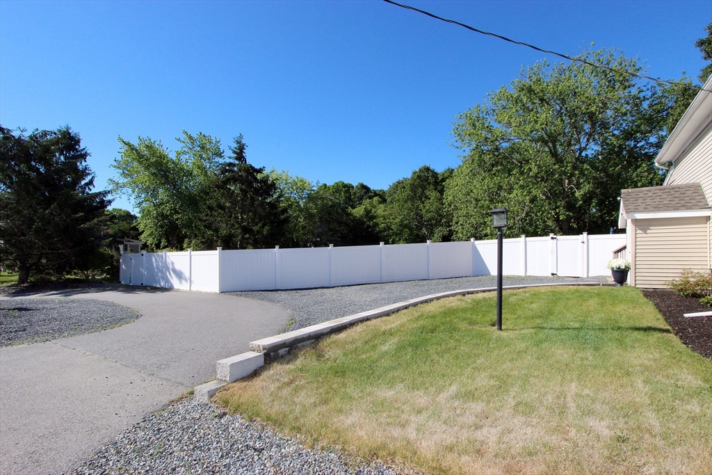 2795 Cranberry Hwy