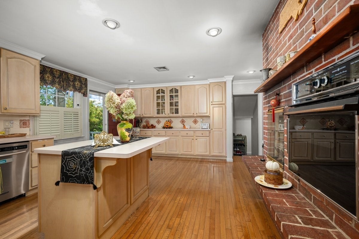 15 Juniper Rd, Fitchburg, MA, 15 Juniper Rd, Fitchburg, MA Photo #4