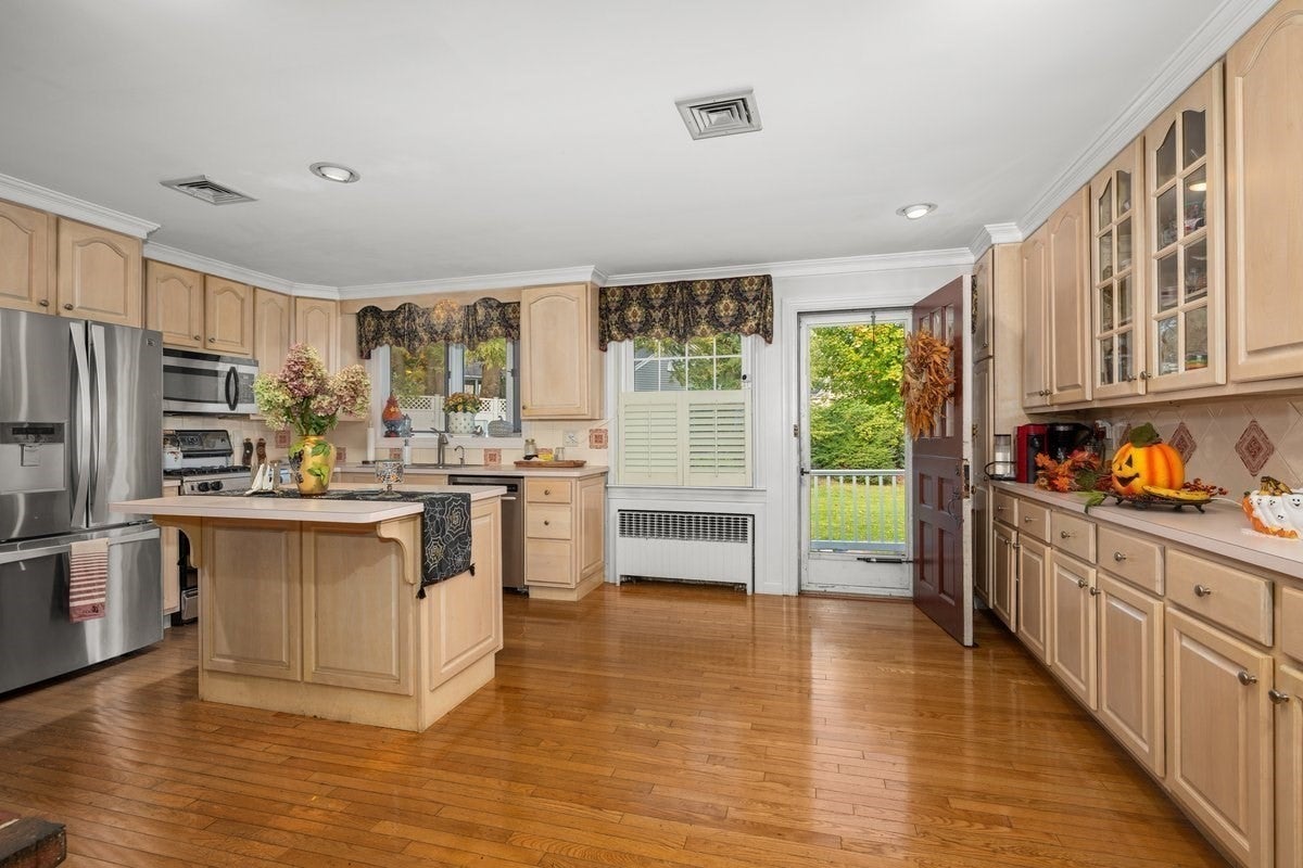 15 Juniper Rd, Fitchburg, MA, 15 Juniper Rd, Fitchburg, MA Photo #5