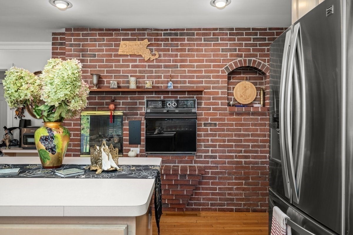 15 Juniper Rd, Fitchburg, MA, 15 Juniper Rd, Fitchburg, MA Photo #2