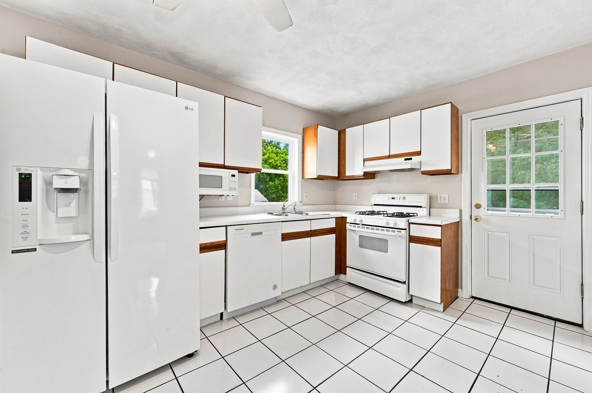 28 Endicott Street, Peabody, MA, 28 Endicott Street, Peabody, MA Photo #4