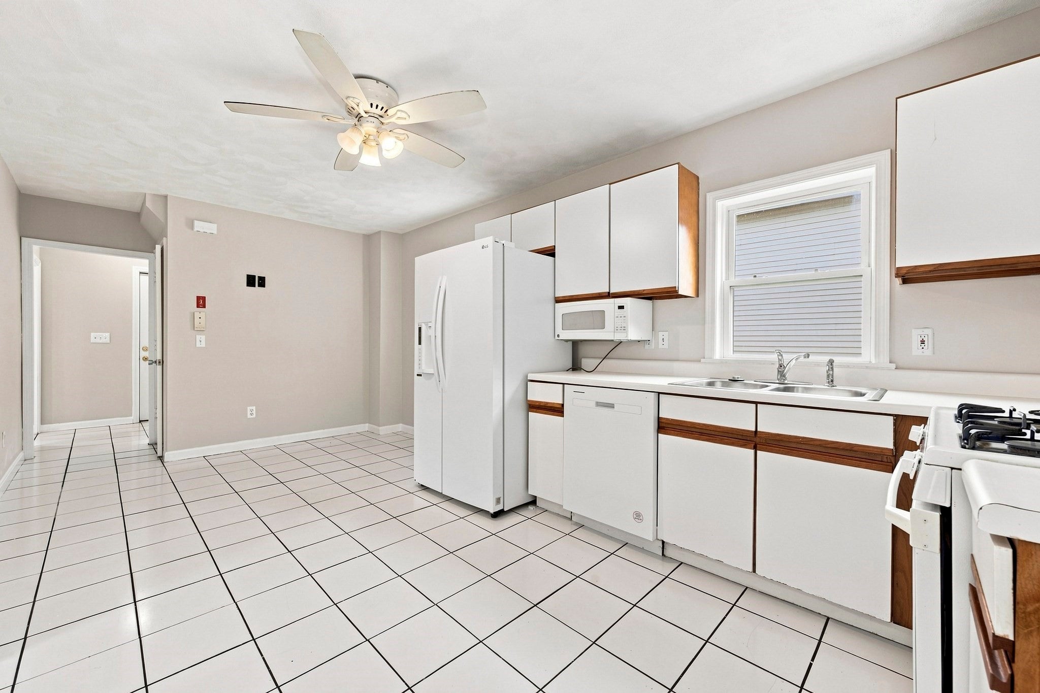 28 Endicott Street, Peabody, MA, 28 Endicott Street, Peabody, MA Photo #5