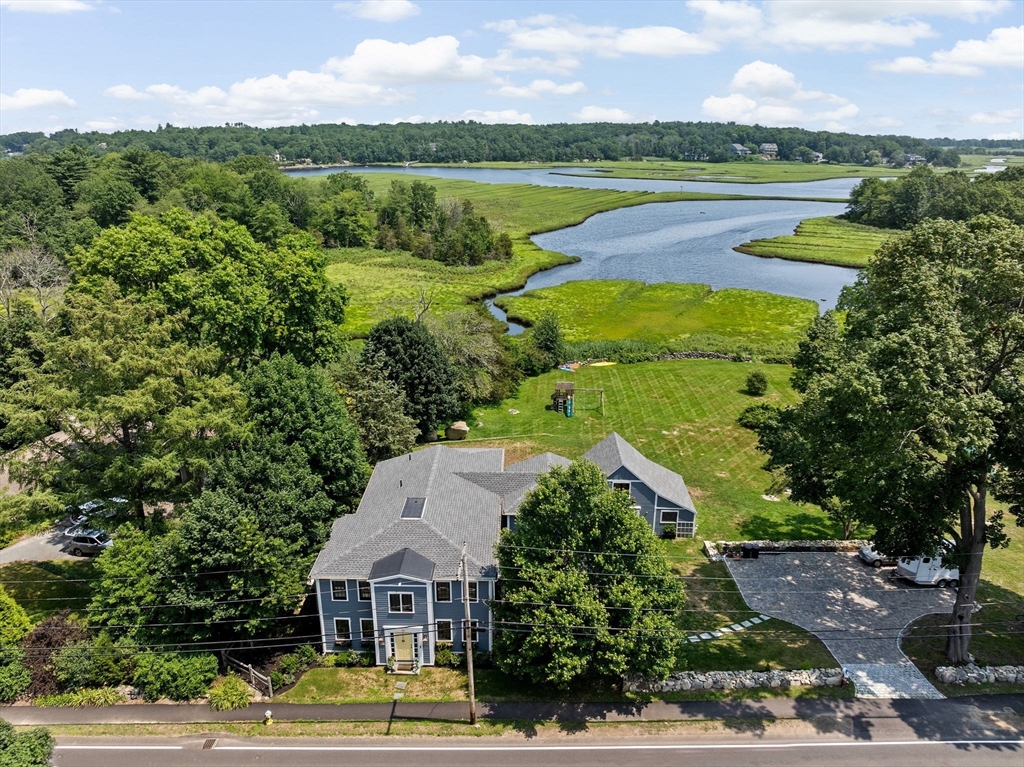 392 S Main St