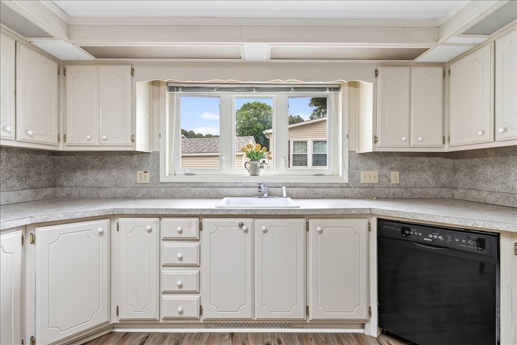 60 Leisurewoods Drive, Rockland, MA, 60 Leisurewoods Drive, Rockland, MA Photo #4